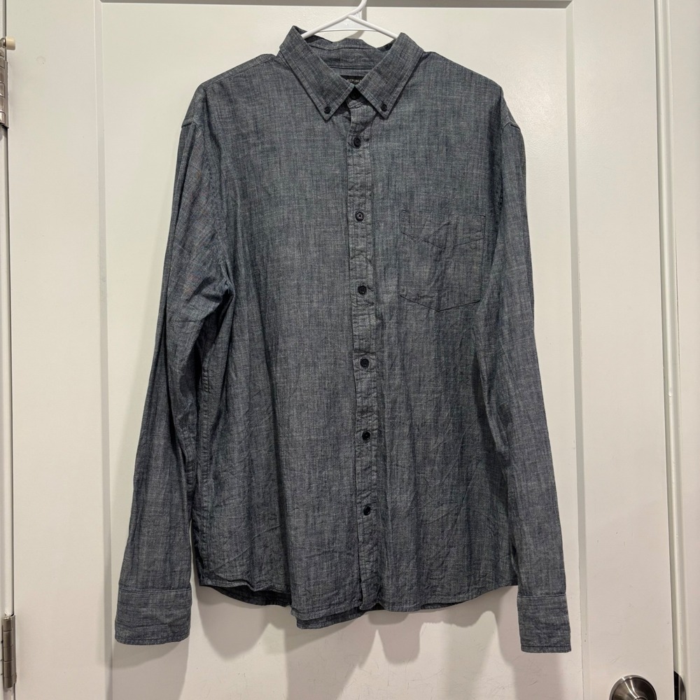 Banana Republic Men XL Untucked Slim Fit Button Down Shirt Blue Chambray Long Sl